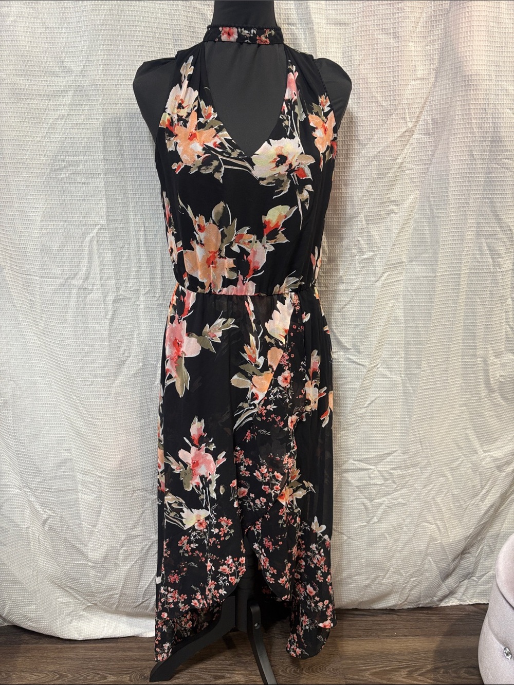 Women's Black Floral Halter Maxi Dress